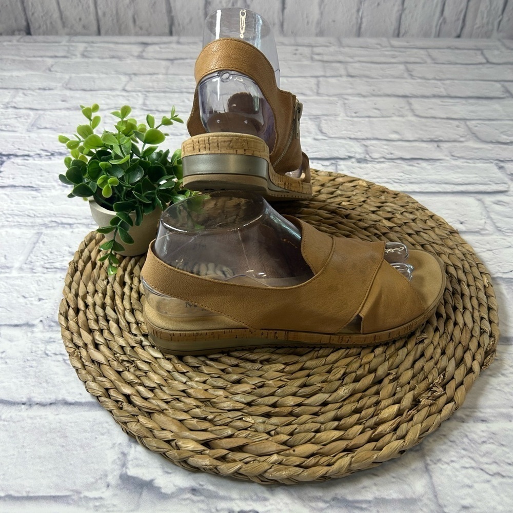 Sesto Meucci Tan Leather Sandals. Made in Italy. Size 8.5. - Picture 3 of 8